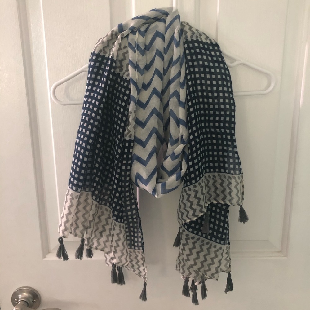Blue/White/Grey Tasseled Scarf